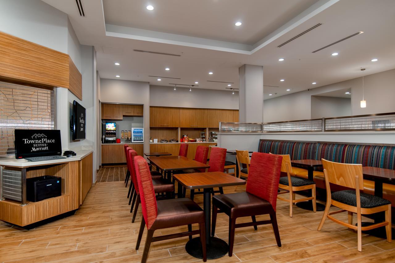 Towneplace Suites Fort Worth University Area/Medical Center Экстерьер фото