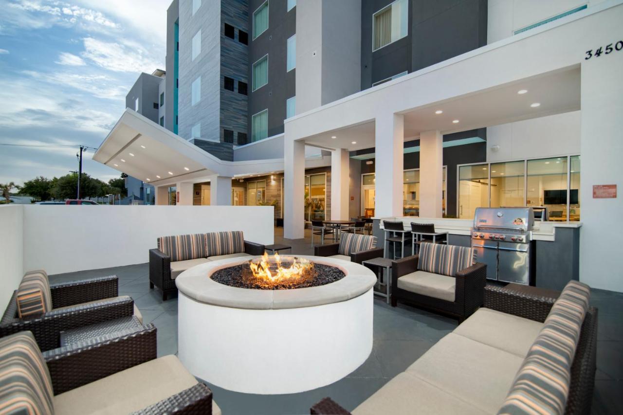Towneplace Suites Fort Worth University Area/Medical Center Экстерьер фото